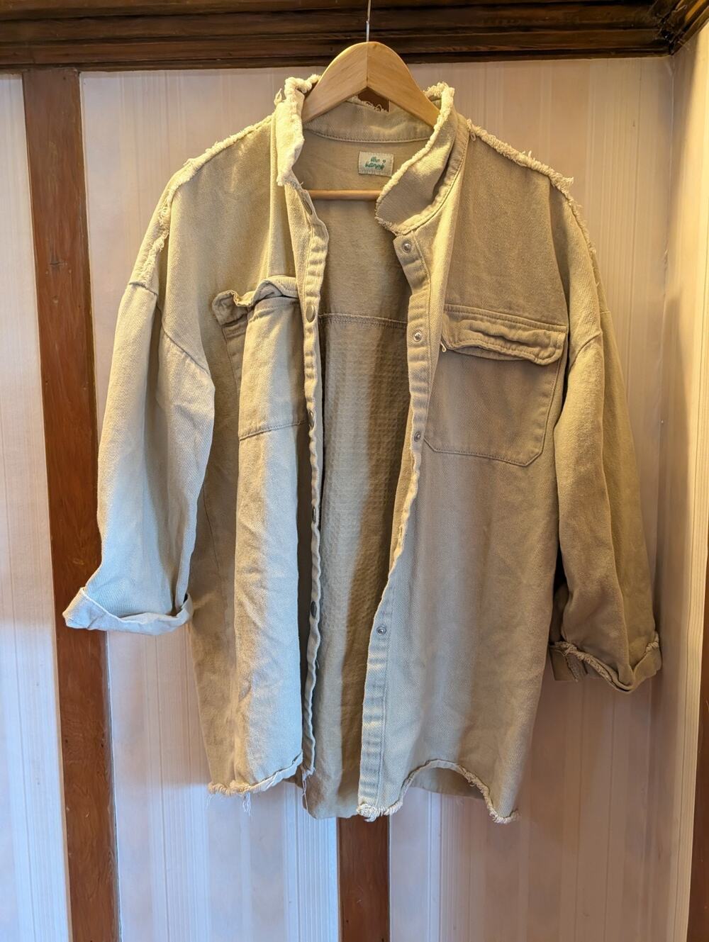 Shacket Oversized Raw Hem Snap Jacket Women's Small Fall Studded Skull
